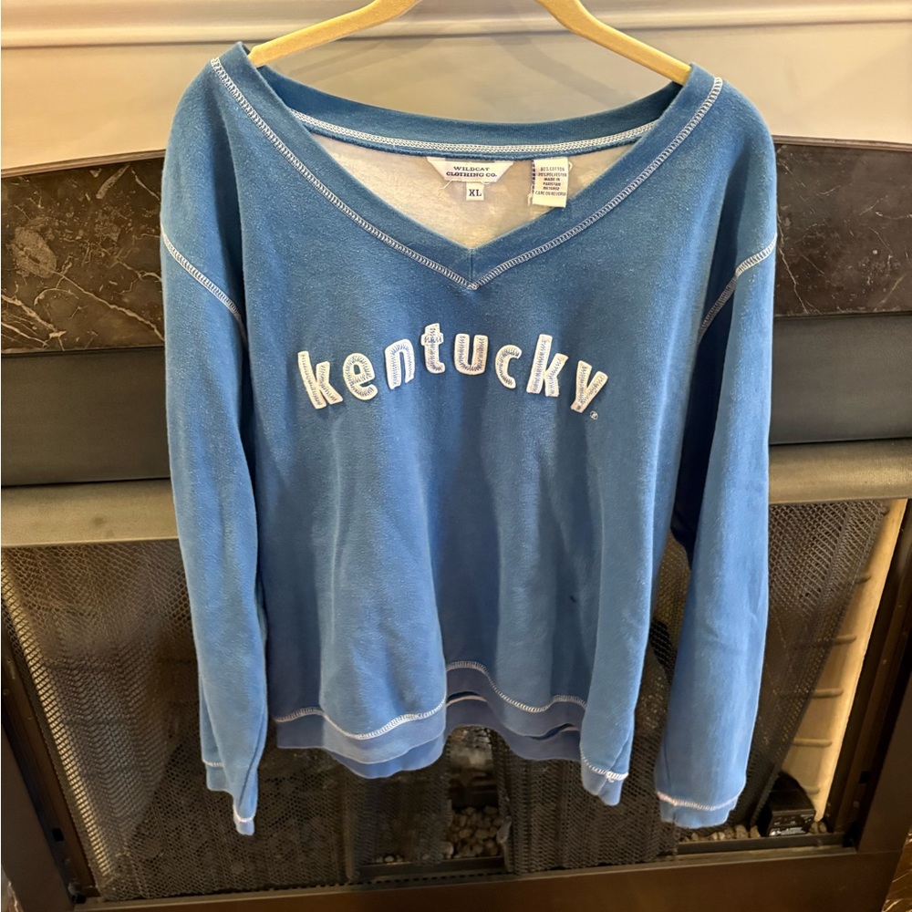 Vintage Blue Kentucky wildcat V-Neck Sweatshirt